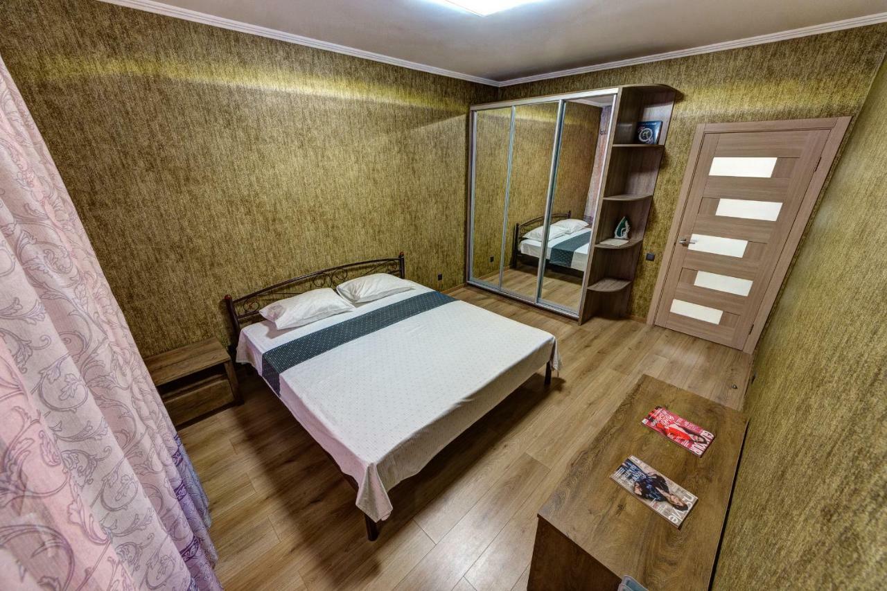 Apartments Near Shevchenko Boulevard Kiev Dış mekan fotoğraf